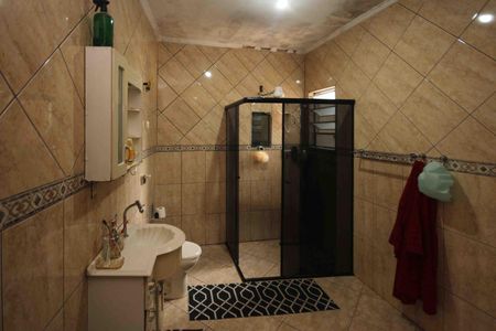 Banheiro de casa à venda com 1 quarto, 200m² em Jardim Dona Sinha, São Paulo