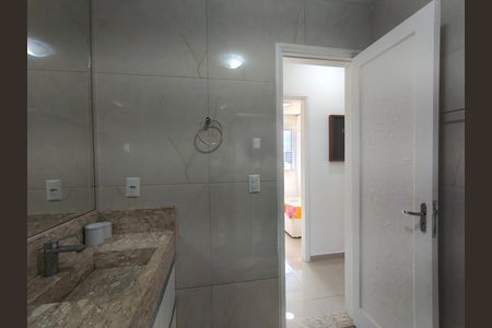 Apartamento para alugar com 90m², 2 quartos e 1 vaga Apartamento para alugar com 90m², 2 quartos e 1 vagaBanheiro Corredor
