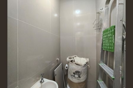 Apartamento para alugar com 90m², 2 quartos e 1 vaga Apartamento para alugar com 90m², 2 quartos e 1 vagaBanheiro de serviço
