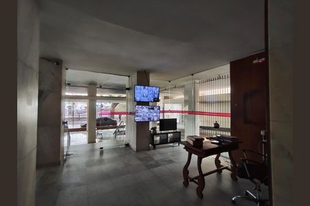 Apartamento para alugar com 90m², 2 quartos e 1 vaga Apartamento para alugar com 90m², 2 quartos e 1 vagaFachada e portaria