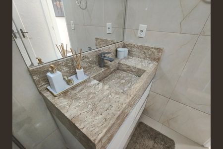 Apartamento para alugar com 90m², 2 quartos e 1 vaga Apartamento para alugar com 90m², 2 quartos e 1 vagaBanheiro Corredor