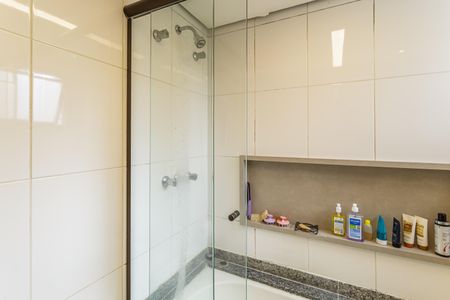 Apartamento à venda com 104m², 3 quartos e 2 vagasBanheiro da Suíte