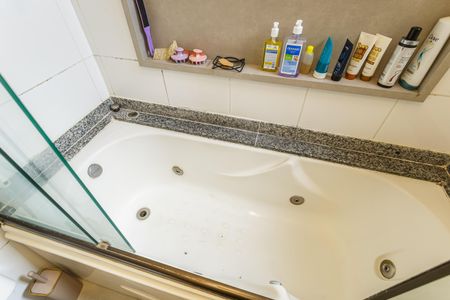 Apartamento à venda com 104m², 3 quartos e 2 vagasBanheiro da Suíte