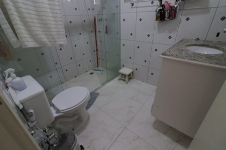 Banheiro de casa para alugar com 2 quartos, 130m² em Jardim das Flores, Osasco