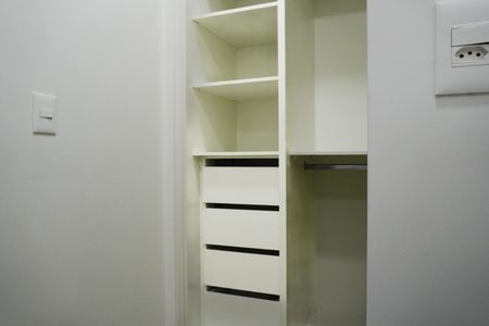 Quarto de apartamento à venda com 1 quarto, 42m² em Centro, Campinas