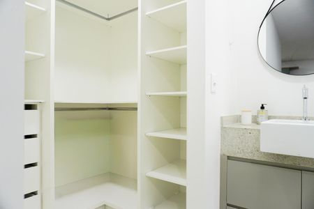 Quarto de apartamento à venda com 1 quarto, 42m² em Centro, Campinas