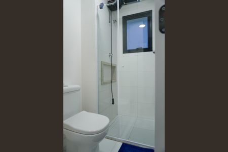 Banheiro de apartamento à venda com 1 quarto, 42m² em Centro, Campinas