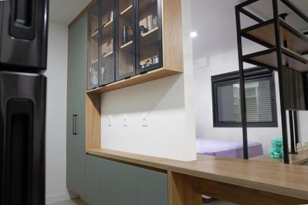 Cozinha de apartamento à venda com 1 quarto, 42m² em Centro, Campinas