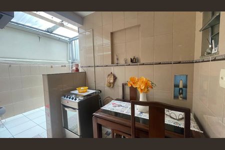 Apartamento à venda com 64m², 2 quartos e 1 vagaCozinha