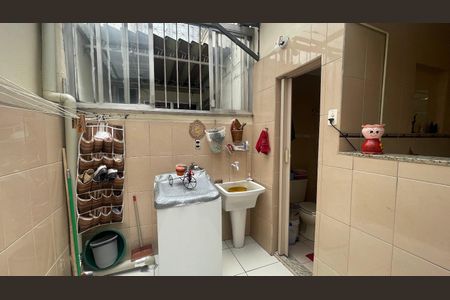 Apartamento à venda com 64m², 2 quartos e 1 vagaÁrea de Serviço