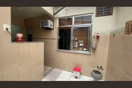 Apartamento à venda com 64m², 2 quartos e 1 vagaÁrea de Serviço