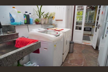 Casa à venda com 336m², 8 quartos e 5 vagasLavanderia 