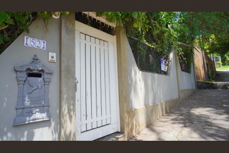 Casa à venda com 336m², 8 quartos e 5 vagasFachada e placa 