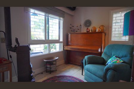 Sala 1 de casa para alugar com 6 quartos, 336m² em Santo Antônio, Porto Alegre