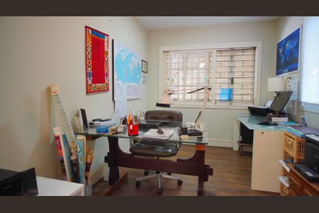 Casa à venda com 336m², 8 quartos e 5 vagasQuarto 3