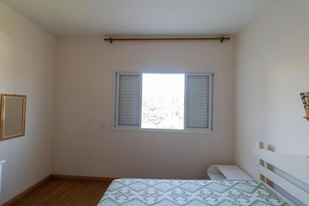 Casa à venda com 254m², 3 quartos e 2 vagasQuarto 01