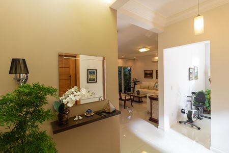 Hall de entrada de casa à venda com 3 quartos, 254m² em Cidade Universitária Ii, Campinas