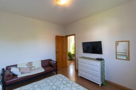 Casa à venda com 254m², 3 quartos e 2 vagasQuarto 01