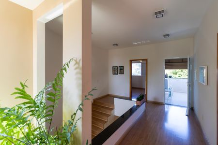 Casa à venda com 254m², 3 quartos e 2 vagasHall dos dormitórios