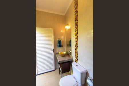 Casa à venda com 254m², 3 quartos e 2 vagasBanheiro externo