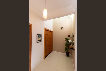 Casa à venda com 254m², 3 quartos e 2 vagasHall de entrada