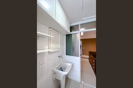 Apartamento para alugar com 77m², 2 quartos e 1 vagaÁrea de Serviço