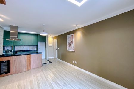 Apartamento para alugar com 77m², 2 quartos e 1 vagaSala