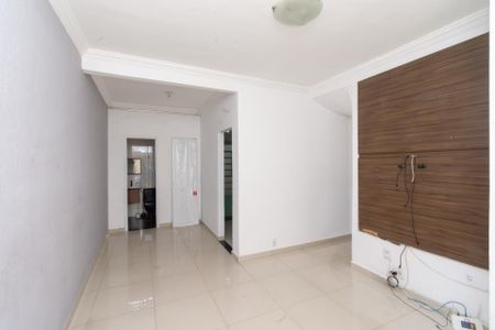 Sala de casa para alugar com 2 quartos, 55m² em Água Branca, Contagem