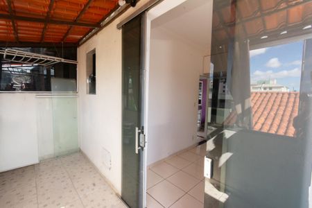 Varanda do Quarto 2 de casa para alugar com 2 quartos, 55m² em Água Branca, Contagem