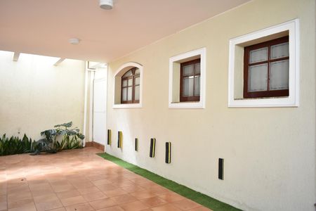 Garagem de casa para alugar com 4 quartos, 327m² em Planalto Paulista, São Paulo