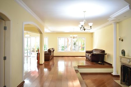 Casa para alugar com 4 quartos, 327m² em Planalto Paulista, São Paulo
