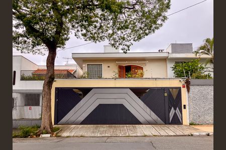 Fachada de casa à venda com 4 quartos, 327m² em Planalto Paulista, São Paulo