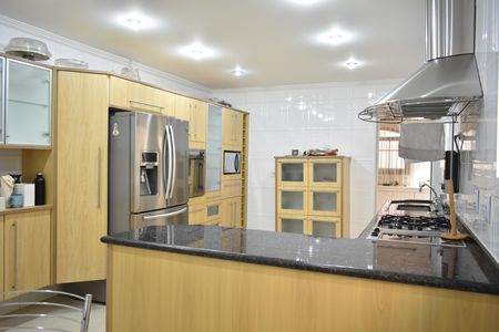 Cozinha de casa para alugar com 4 quartos, 327m² em Planalto Paulista, São Paulo