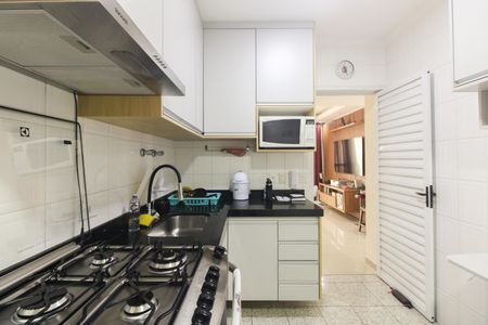 Apartamento à venda com 93m², 3 quartos e 2 vagas Apartamento à venda com 93m², 3 quartos e 2 vagasCozinha