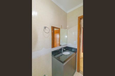 Casa de condomínio para alugar com 200m², 5 quartos e 4 vagasBanheiro Social-1