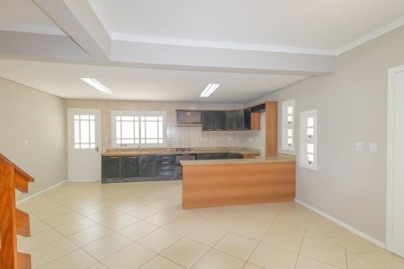 Casa de condomínio para alugar com 200m², 5 quartos e 4 vagasSala/Cozinha