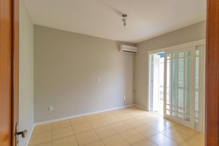 Casa de condomínio para alugar com 200m², 5 quartos e 4 vagasQuarto 4