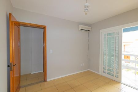 Casa de condomínio para alugar com 200m², 5 quartos e 4 vagasQuarto 2