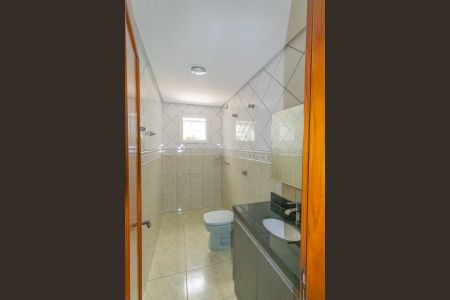 Casa de condomínio para alugar com 200m², 5 quartos e 4 vagasBanheiro Social-2