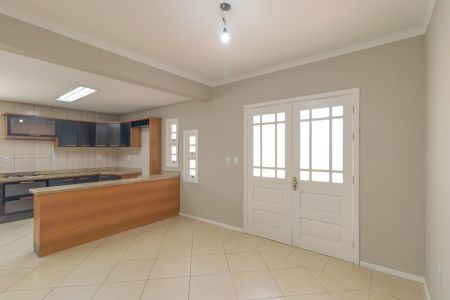 Casa de condomínio para alugar com 200m², 5 quartos e 4 vagasSala/Cozinha