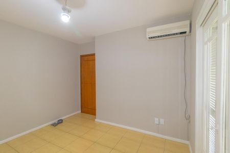 Casa de condomínio para alugar com 200m², 5 quartos e 4 vagasQuarto 3