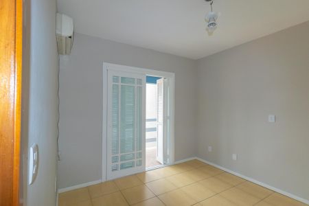 Casa de condomínio para alugar com 200m², 5 quartos e 4 vagasQuarto 2