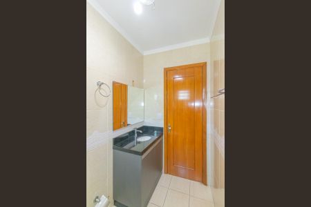 Casa de condomínio para alugar com 200m², 5 quartos e 4 vagasBanheiro Social-1