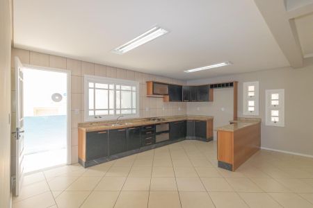 Casa de condomínio para alugar com 200m², 5 quartos e 4 vagasSala/Cozinha