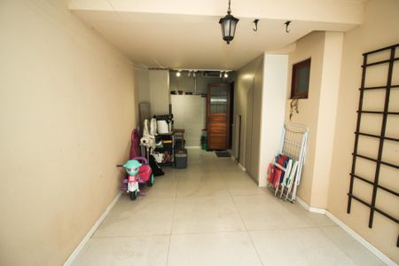 Casa de condomínio à venda com 129m², 3 quartos e 1 vagaGaragem