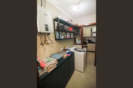 Casa de condomínio à venda com 129m², 3 quartos e 1 vagaÁrea de Serviço