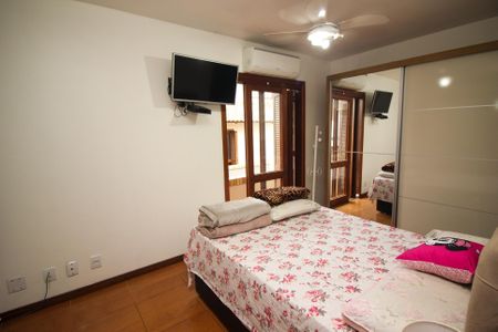 Quarto Suíte de casa de condomínio à venda com 3 quartos, 129m² em Espírito Santo, Porto Alegre