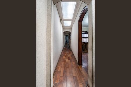 Casa à venda com 150m², 4 quartos e 1 vaga Casa à venda com 150m², 4 quartos e 1 vagaCorredor