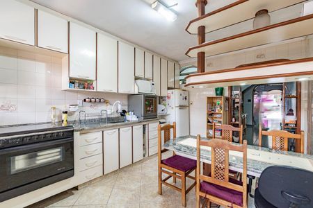 Casa à venda com 150m², 4 quartos e 1 vaga Casa à venda com 150m², 4 quartos e 1 vagaCozinha