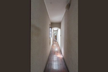 Casa à venda com 150m², 4 quartos e 1 vaga Casa à venda com 150m², 4 quartos e 1 vagaCorredor